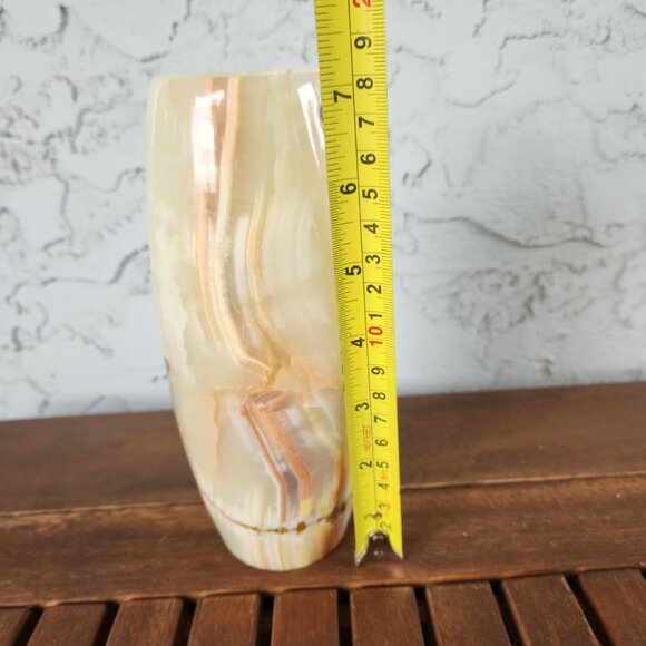 Elegant Natural Onyx Stone Vase 7.3” Polished Multicolor Cream & Amber Veins - Picture 6 of 7